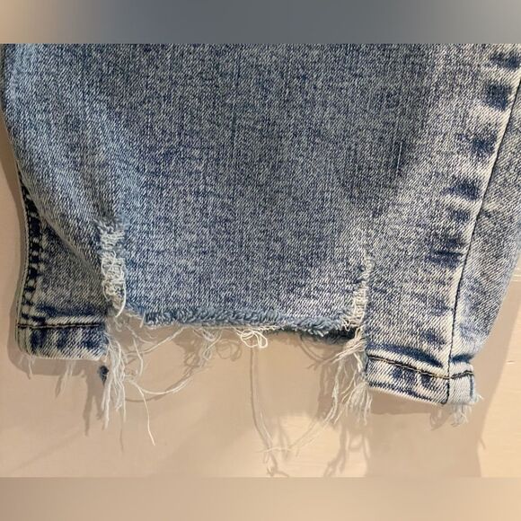 EST. 1946 Denim Distressed Faded Frayed Cropped Jeans Light Blue Size 16 - Picture 2 of 10